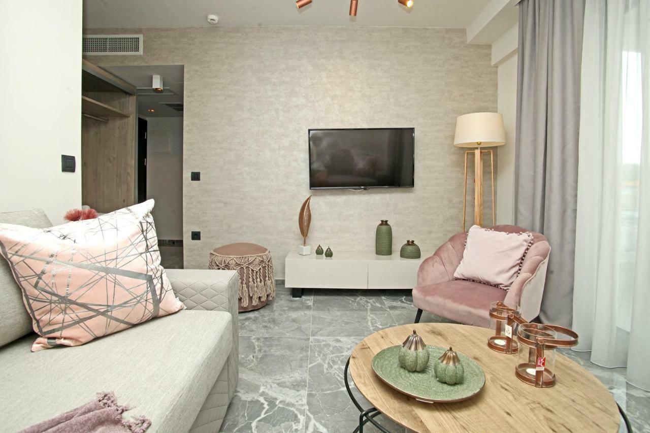 Athinais Luxury Apartments Hanioti Eksteriør billede