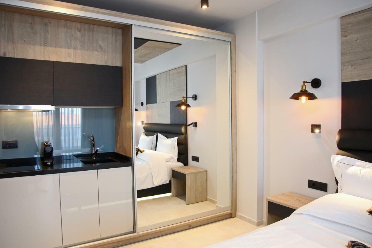 Athinais Luxury Apartments Hanioti Eksteriør billede