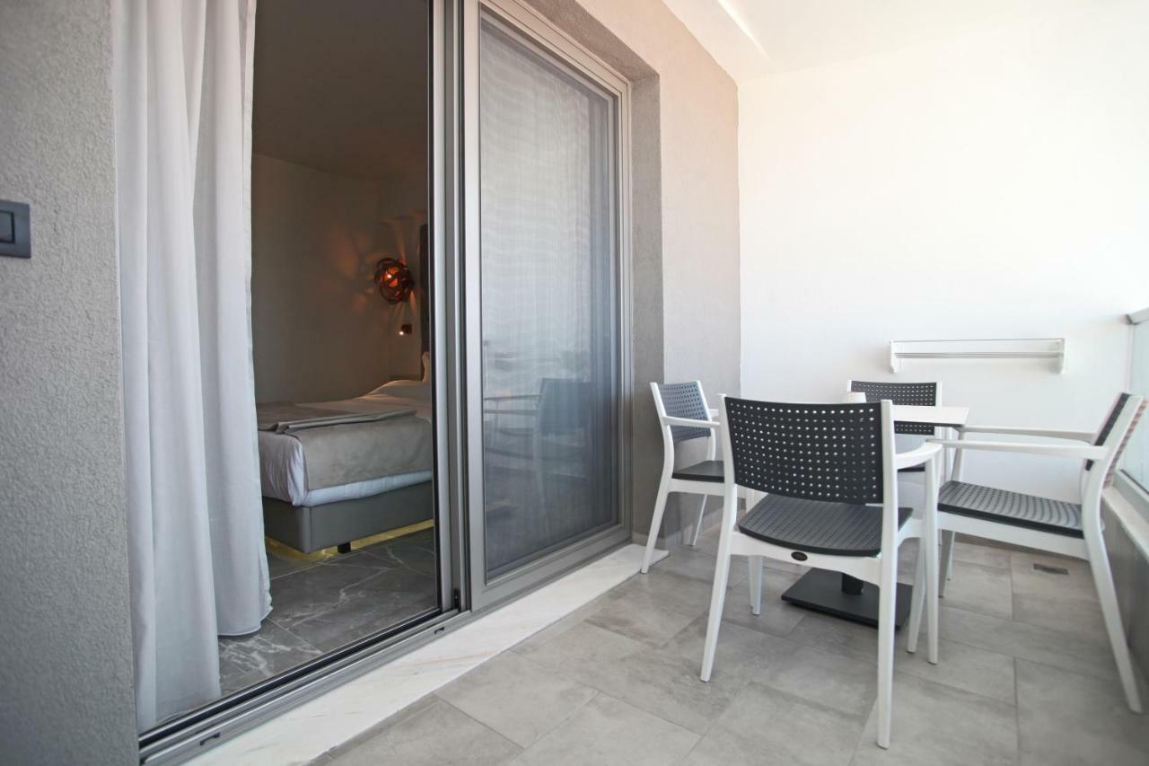 Athinais Luxury Apartments Hanioti Eksteriør billede